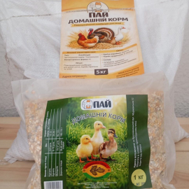 Домашній корм - повноцінний комбікорм для птиці